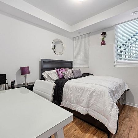 Beautiful Townhouse Near Yorkdale Mall, Wilson Subway Toronto Exterior foto