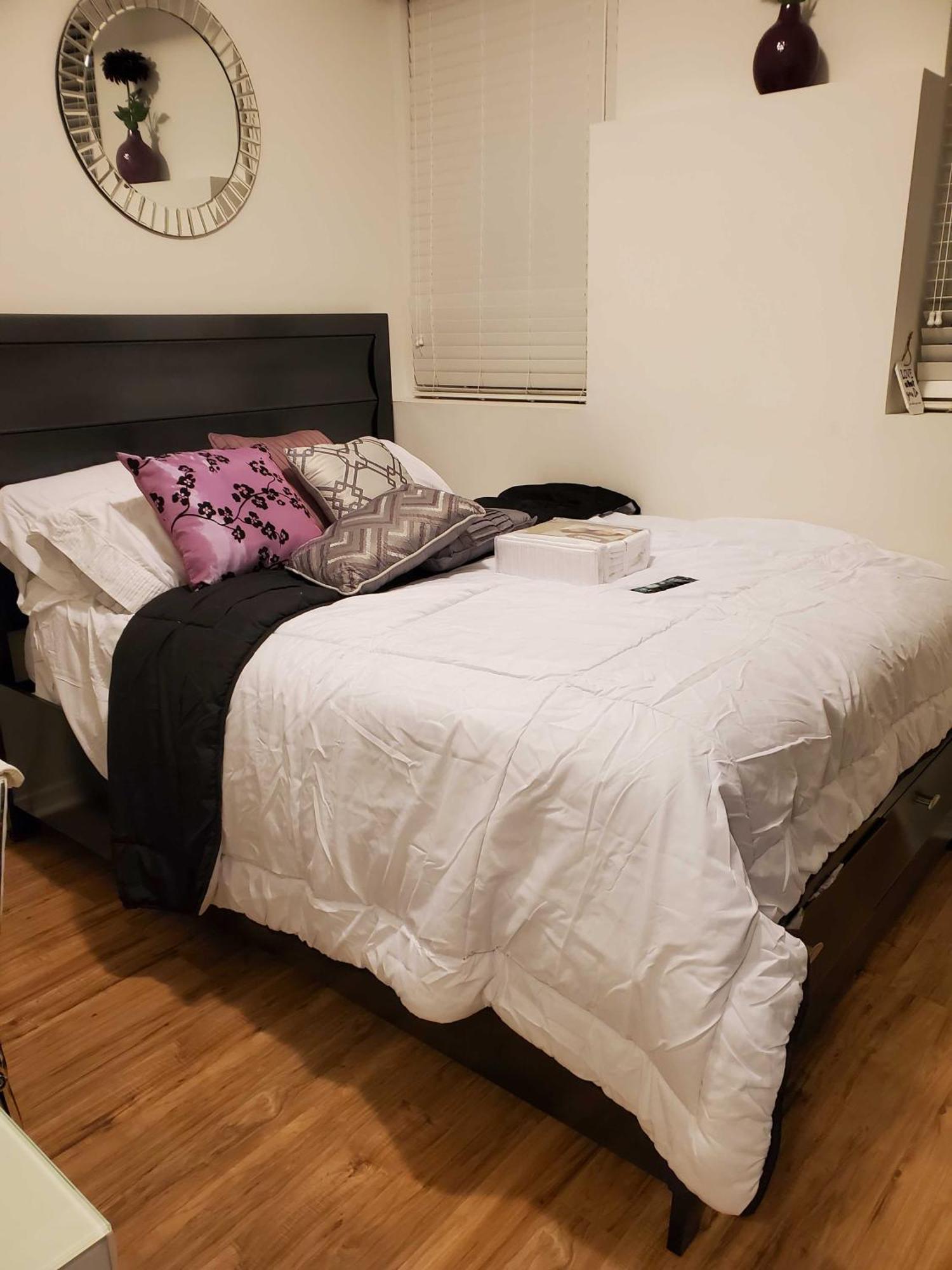 Beautiful Townhouse Near Yorkdale Mall, Wilson Subway Toronto Exterior foto